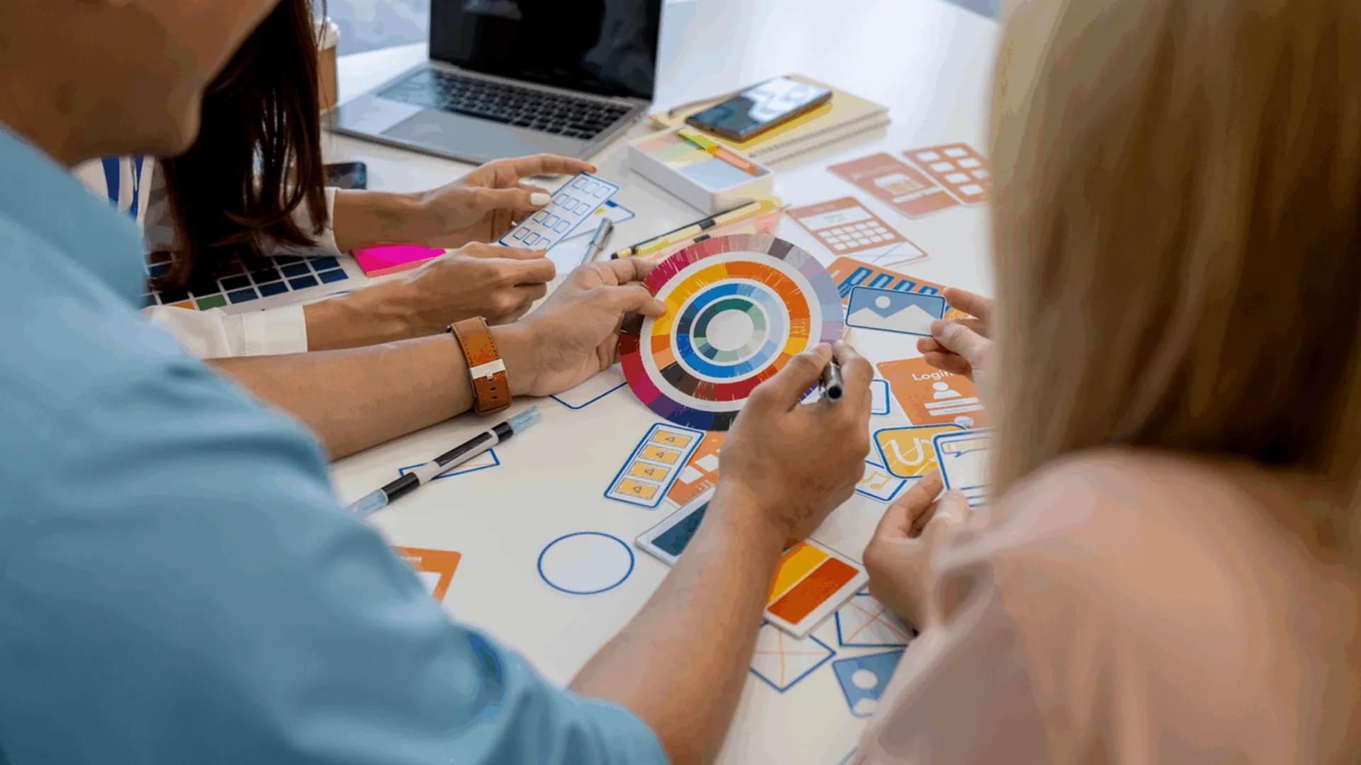 Estudante do curso de Design Educacional na Belas Artes