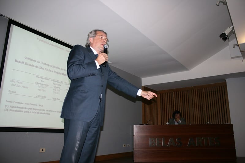 Foto 04 — Habitação e Cidade